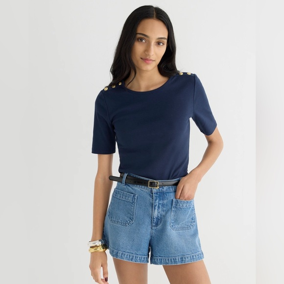 Perfect-fit elbow-sleeve T-shirt with buttons - Picture 3 of 7